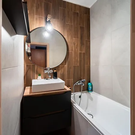 Barbyb - With Free Parking Apartment *